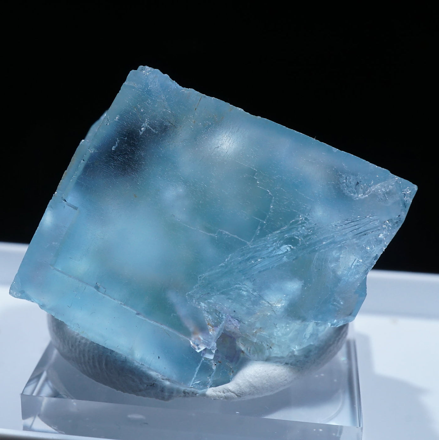 ドイツ ブラックフォレスト産 フローライト – 天然石ハッピーギフト