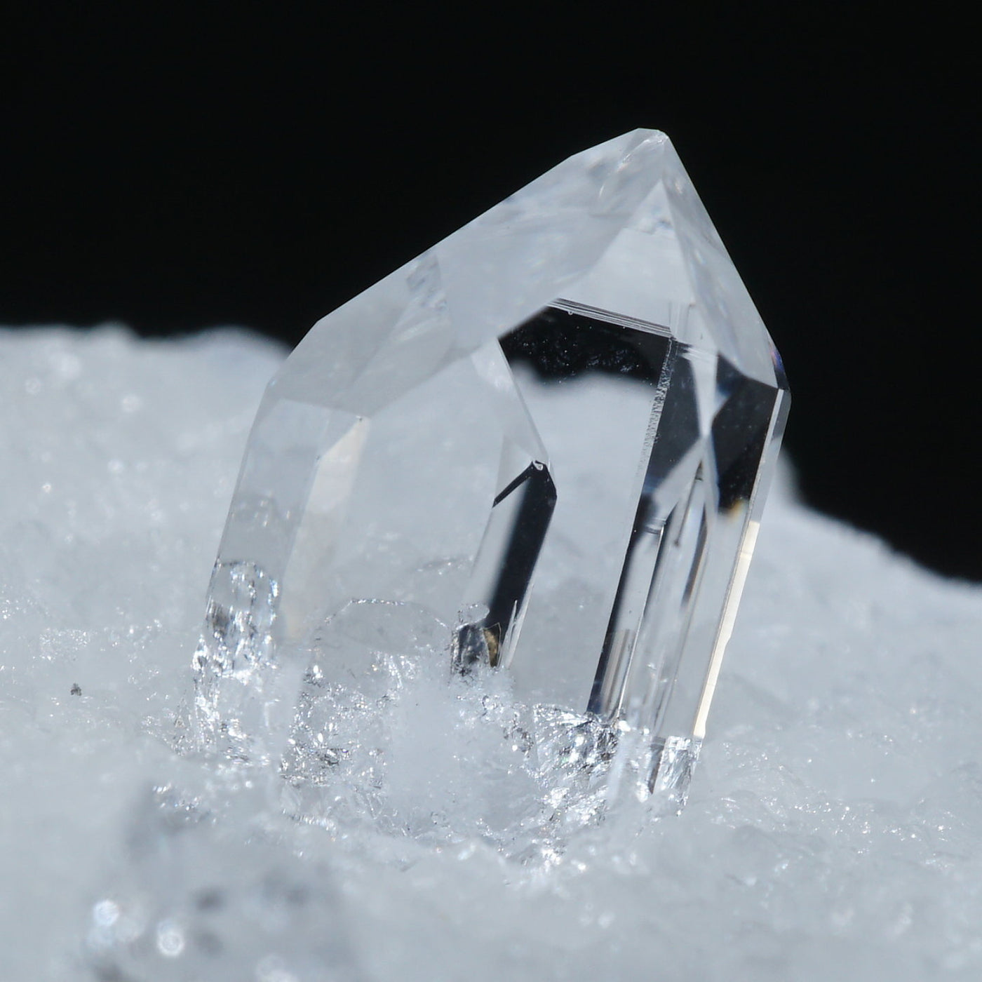 イタリア・カラーラ産 水晶 – 天然石ハッピーギフト