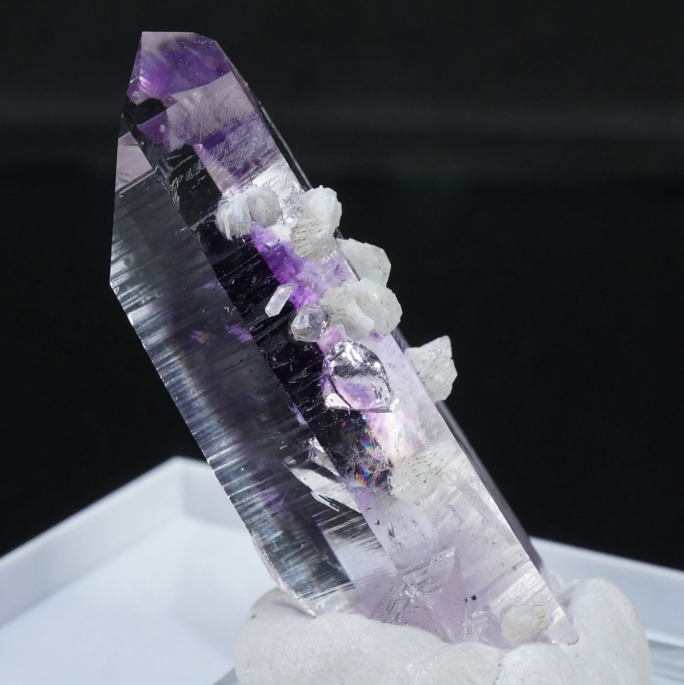 高品質》ナミビア・ブランドバーグ産 アメシスト(プレナイト付き