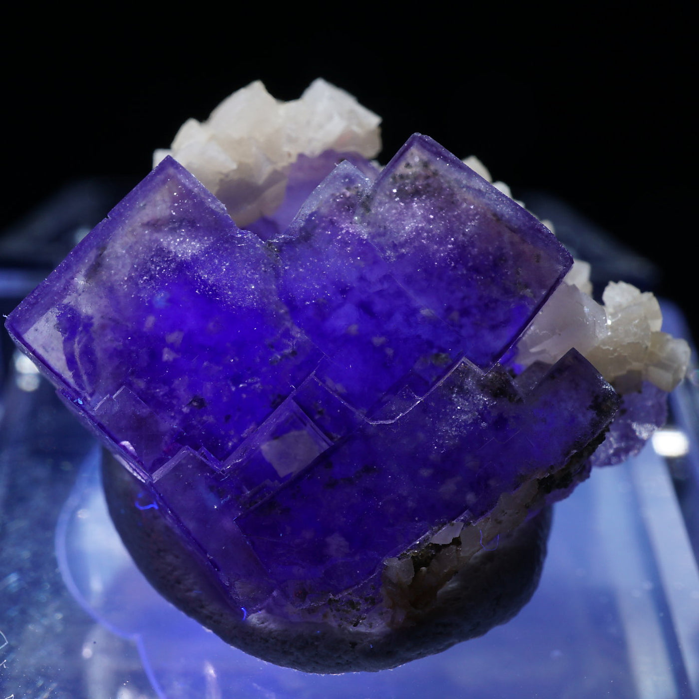 中国 ヤオガンシャン産 フローライト・ドロマイト – 天然石ハッピーギフト