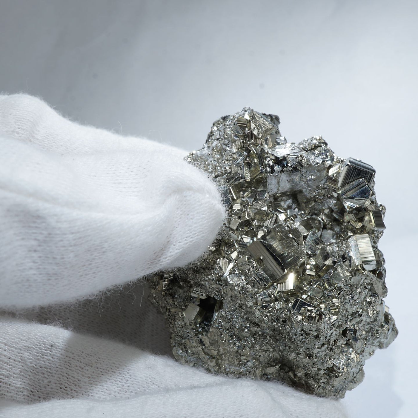 ペルー産 パイライト (黄鉄鉱） – 天然石ハッピーギフト