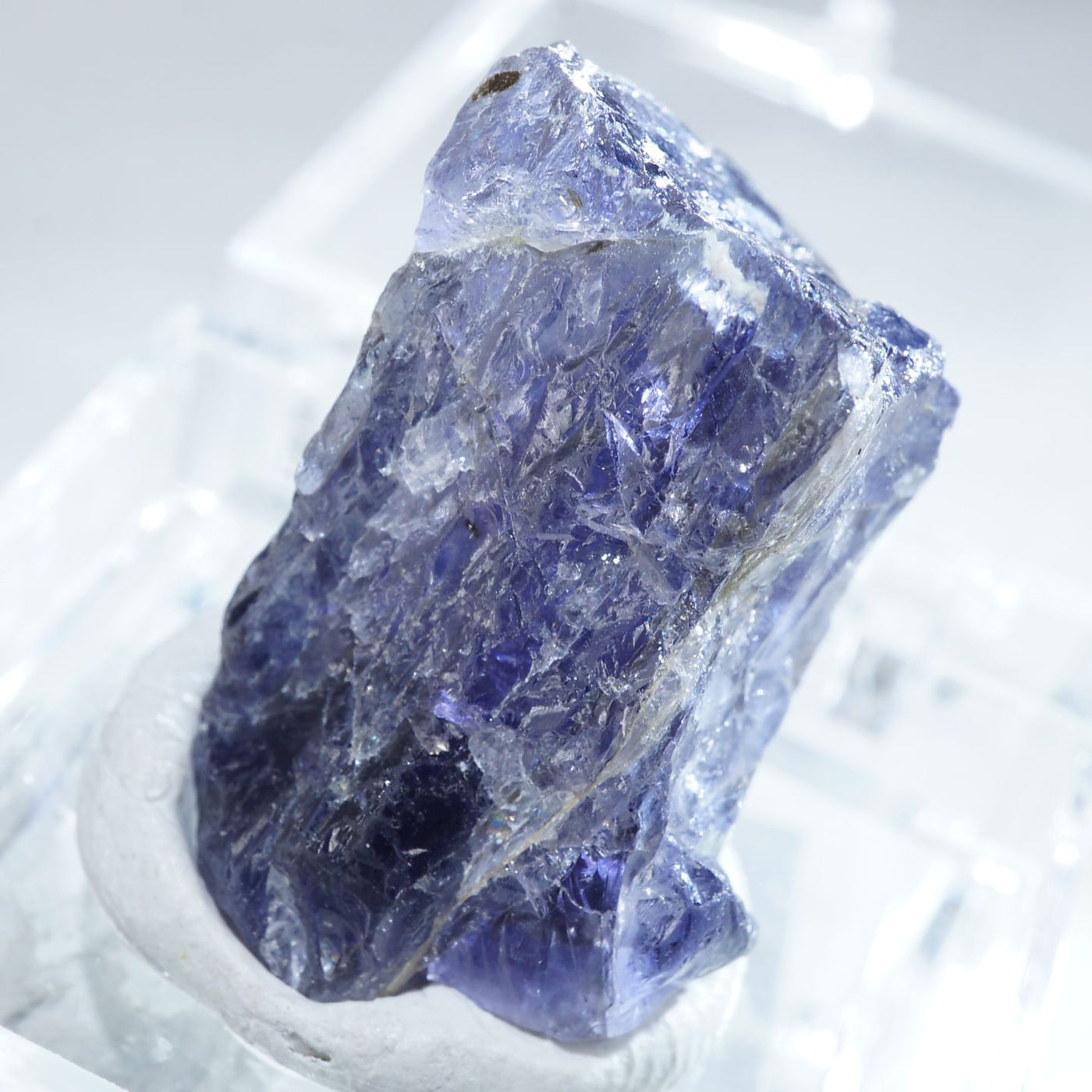 マダガスカル産 アイオライト(菫青石) – 天然石ハッピーギフト