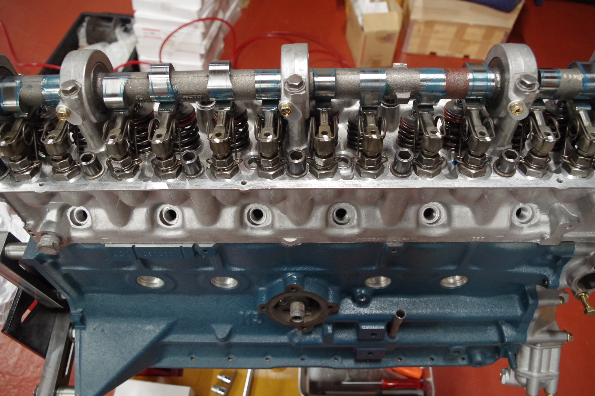 10日迄超特価!超早い者勝ち! L型エンジン ヘッドカバー L20実働車