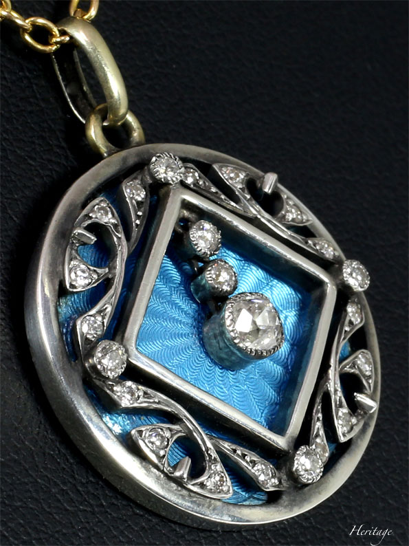 エナメルとシルバーのペンダントヘッド 1850年頃 アクセサリー