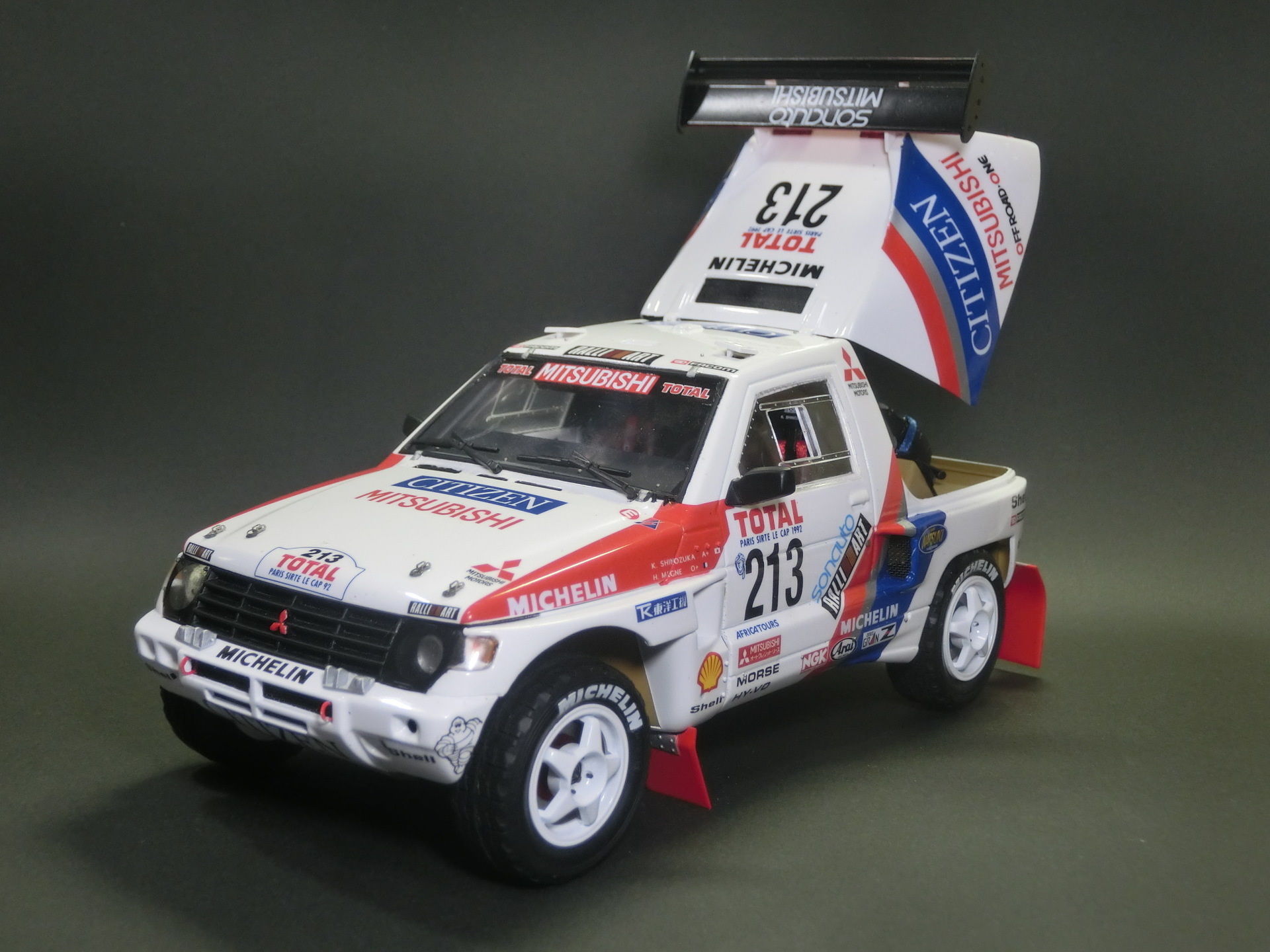 プラモデル 1/24 三菱 パジェロ '92年パリ～ル・カップ優勝車 注文