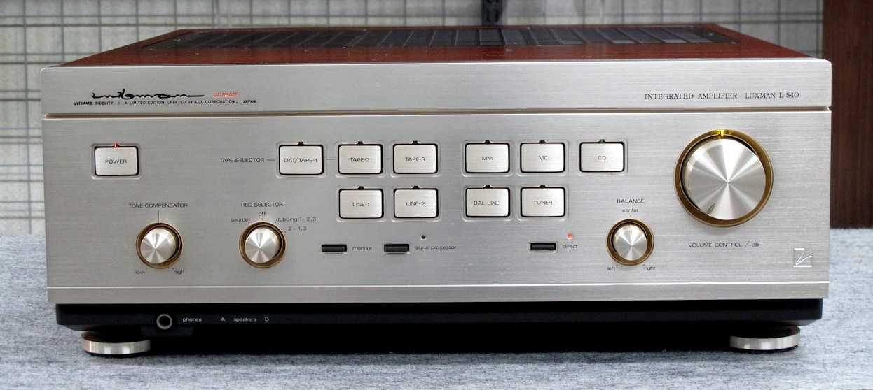 LUXMAN L-540 Luxman L-540 Japanese Integrated Amplifier in Excellent