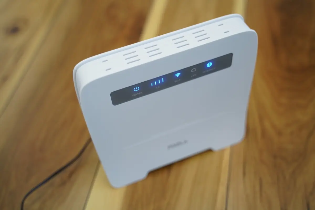 SIMフリーのホームルーター「PIX-RT100」を実機レビュー | ヒカモバ