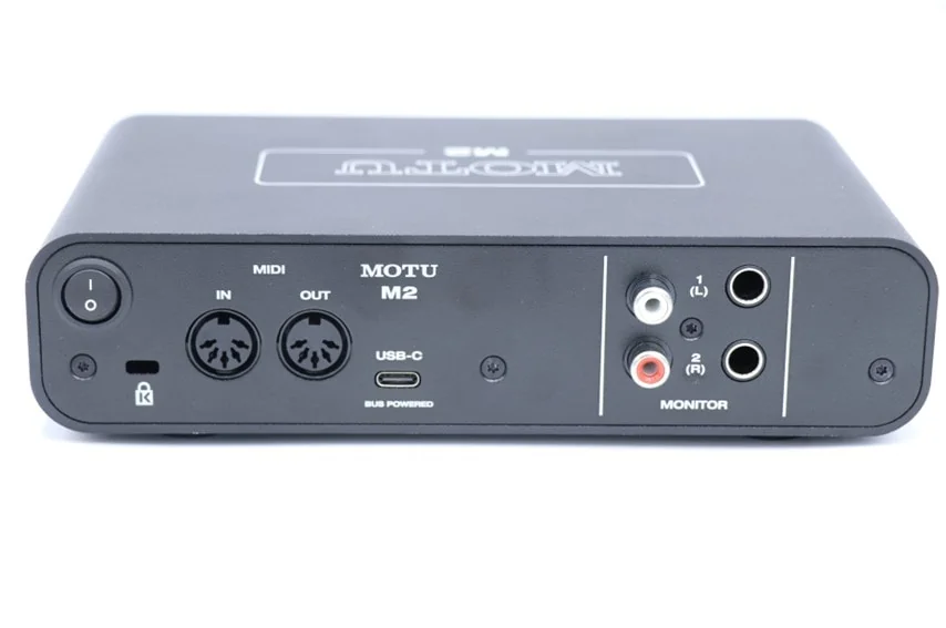 MOTU M2をレビュー。予算3万円で手に入る高音質オーディオ