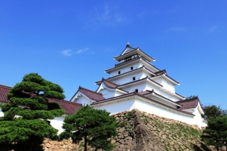 会津 鶴ヶ城 改修前の瓦 会津 鶴ヶ城 改修前の瓦 鶴ヶ城天守閣再建60