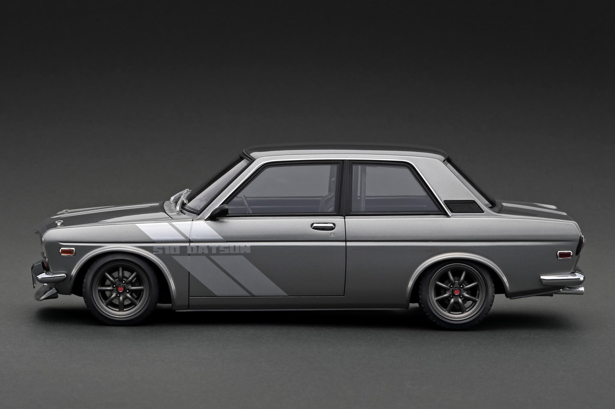Datsun Bluebird 510 左向き Datsun Bluebird 510 左向き Datsun