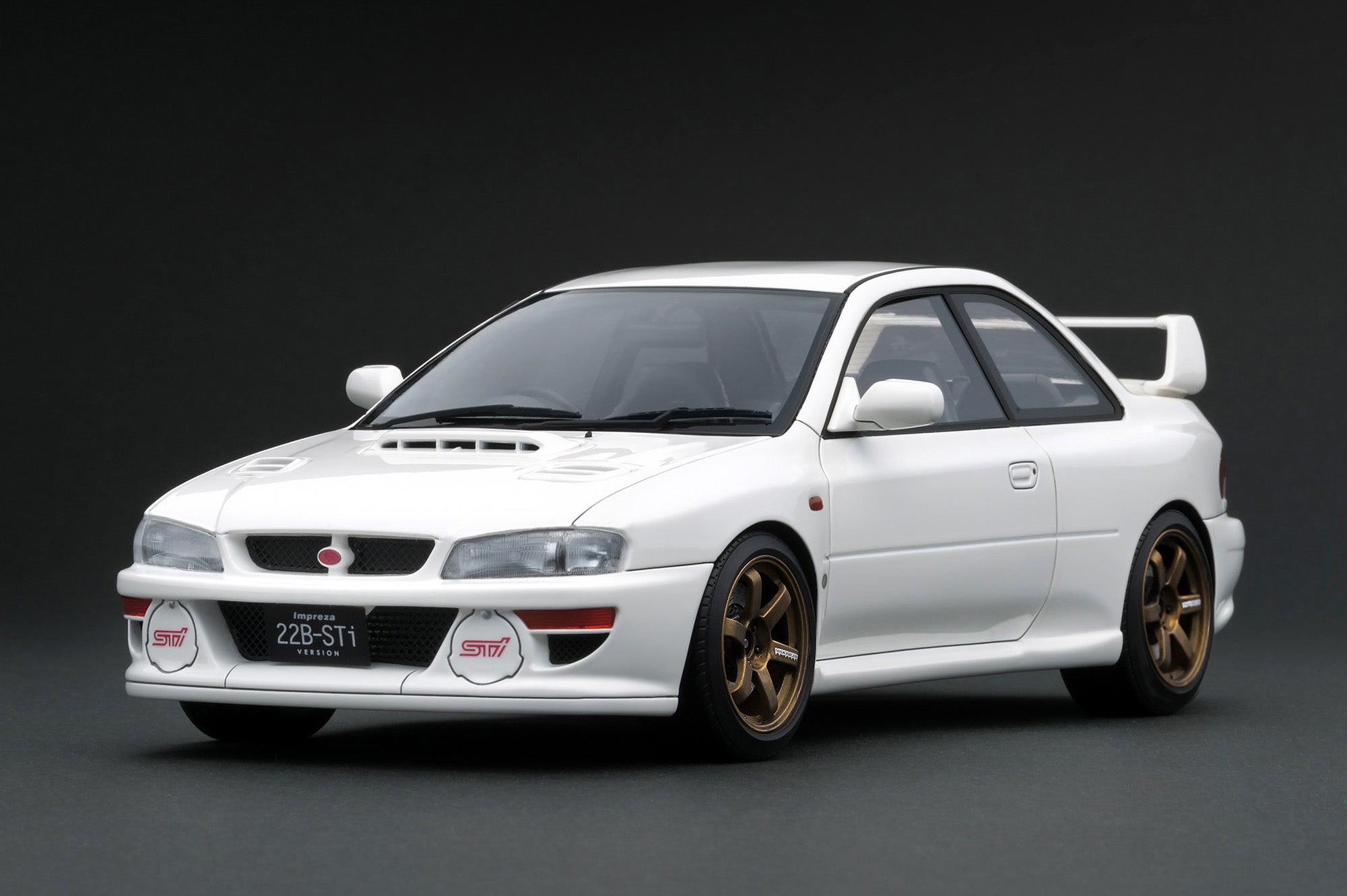Ignition Model 1:18 SUBARU Impreza 22B-Sti Version (GC8改) White