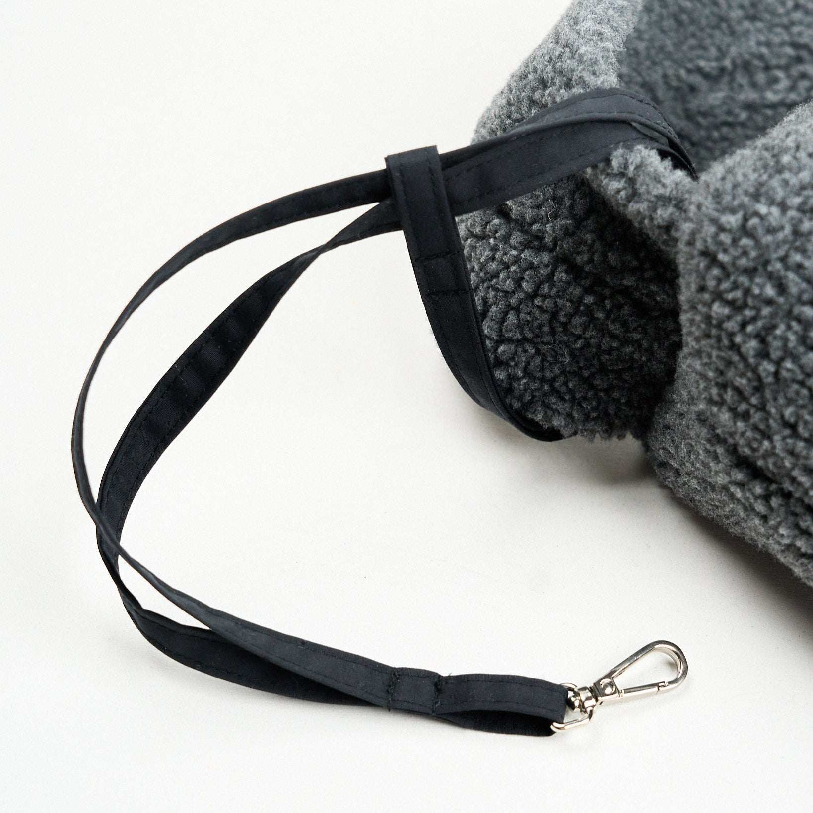 HOWLY PUFF SLING BAG（BOA Edition）｜Howly |3M™ シンサレート™ 高