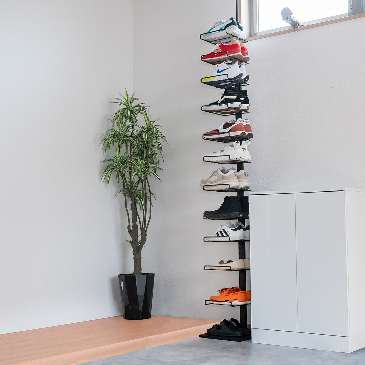 突っ張り シューズラック 工具不要 最大11足 高さ200～260cm 簡単組立