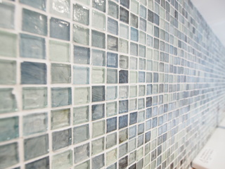 Pangさんの洗面室のモザイクタイル（名古屋モザイク工業・WZ-T1505P