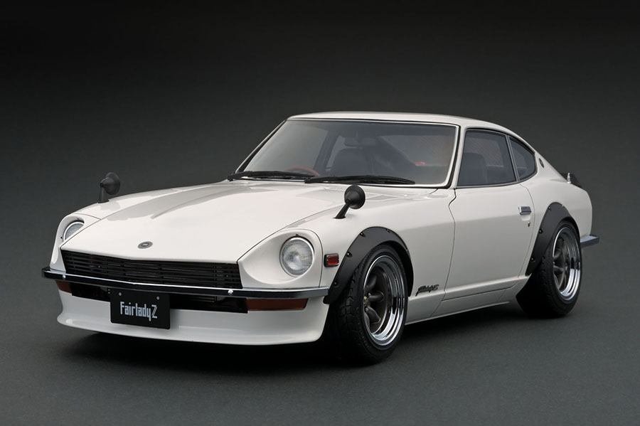 ignitionmodel 1/18 ニッサン フェアレディZ S30 イグニッションモデル