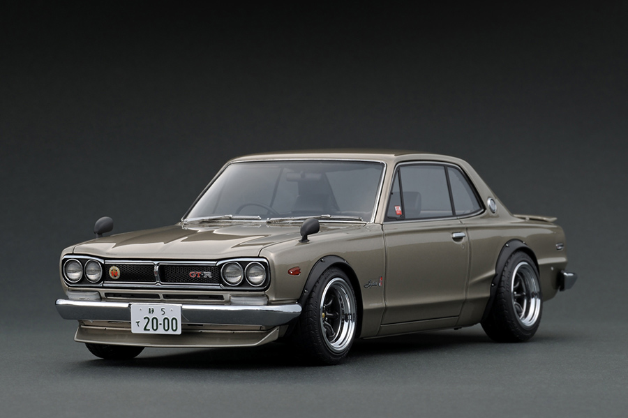 IG1768 1/18 Nissan Skyline 2000 GT-R (KPGC10) Silver With Engine