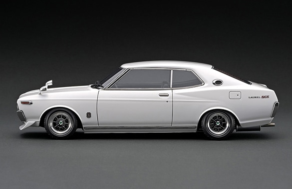 IG2401 1/18 日産 ローレル 2000SGX C130 ホワイト 1/18 Nissan Laurel