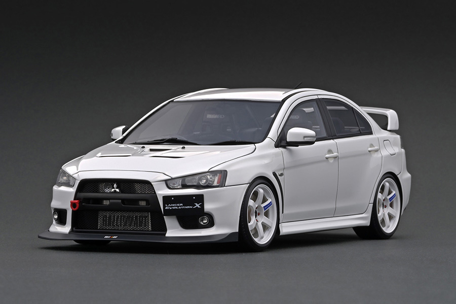 IG2294 1/18 Mitsubishi Lancer Evolution X (CZ4A) White | LINE UP