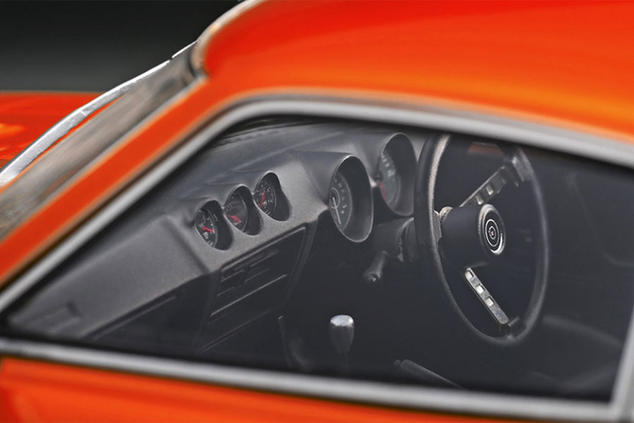 IG3523 1/18 Nissan Fairlady Z (S30) STAR ROAD Orange Metallic