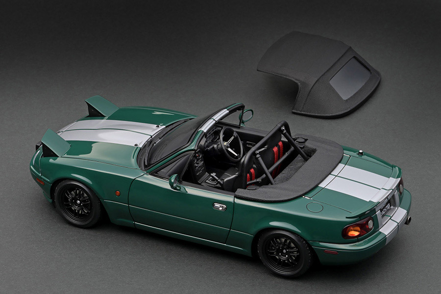 IG3203 1/18 Eunos Roadster (NA) Green With Engine | LINE UP