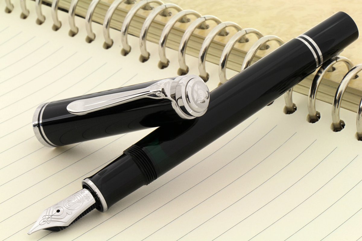 ペリカン（Pelikan） 万年筆スーベレーン M805 ブラック 万年筆