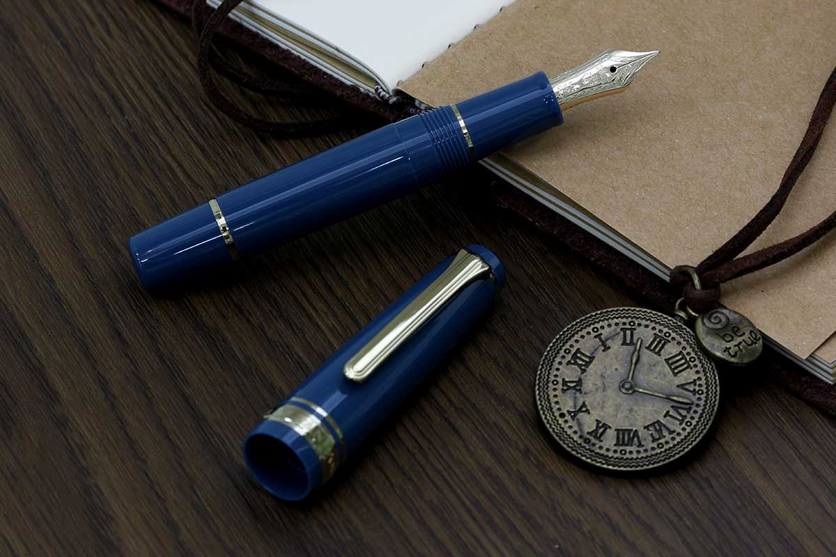 SAILOR】限定 透明感 プロギアスリム スケルトンゴールド F