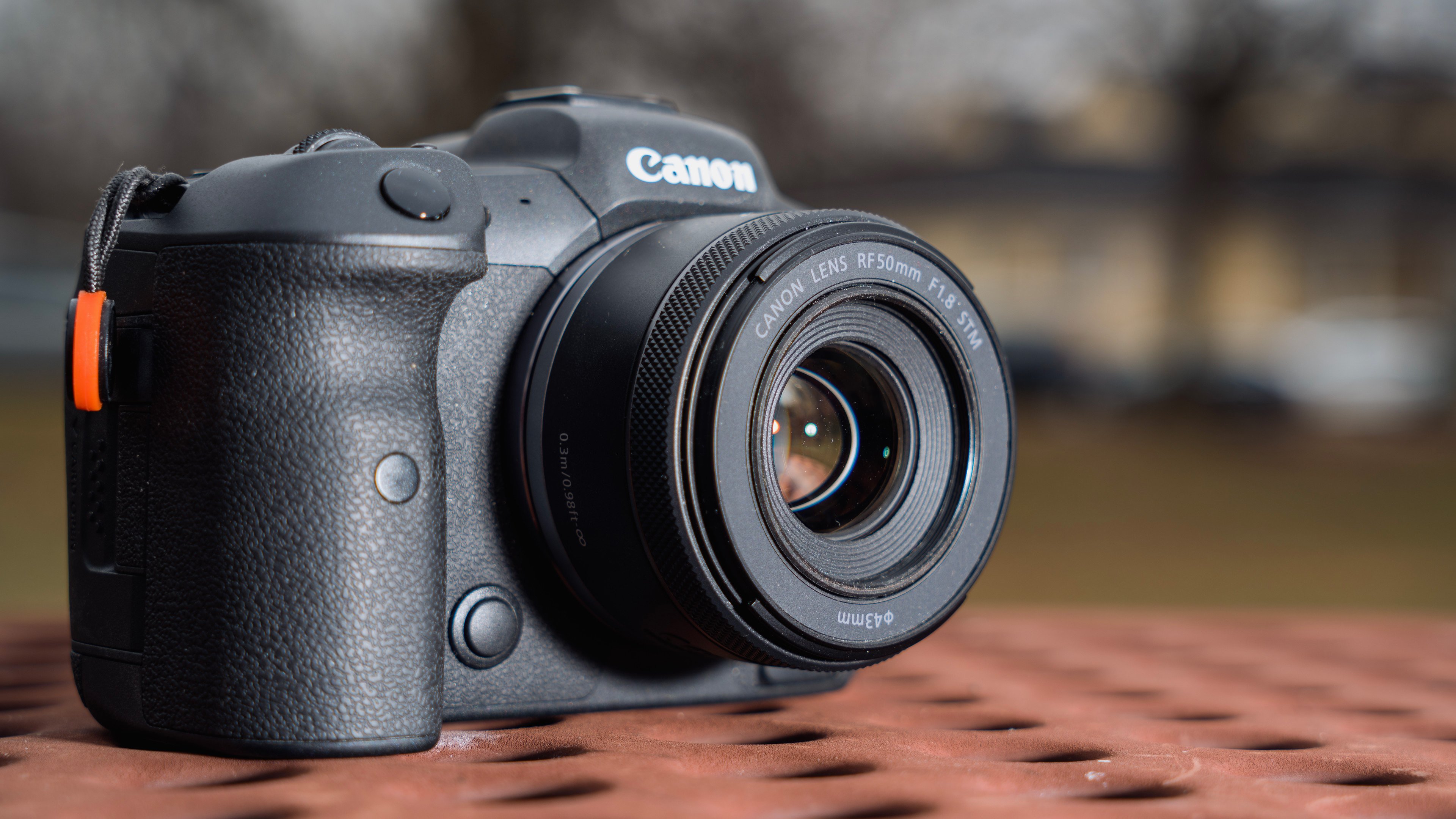 canon RF50 F1.8 箱無し かく】RF50mm F1.8 フィルター無し本体のみ