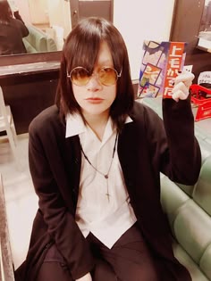 有村竜太朗さんVERYNERDサングラス HAKUCHUMU 有村竜太朗さんVERYNERD