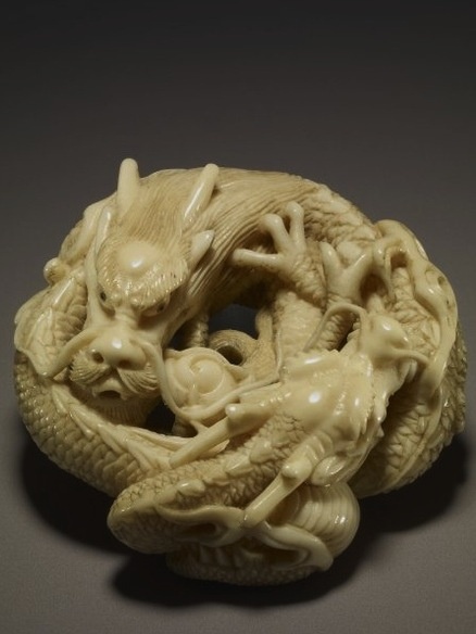 19 件の「根付」のアイデアを今すぐ保存 | 印籠、根付け、彫刻 など