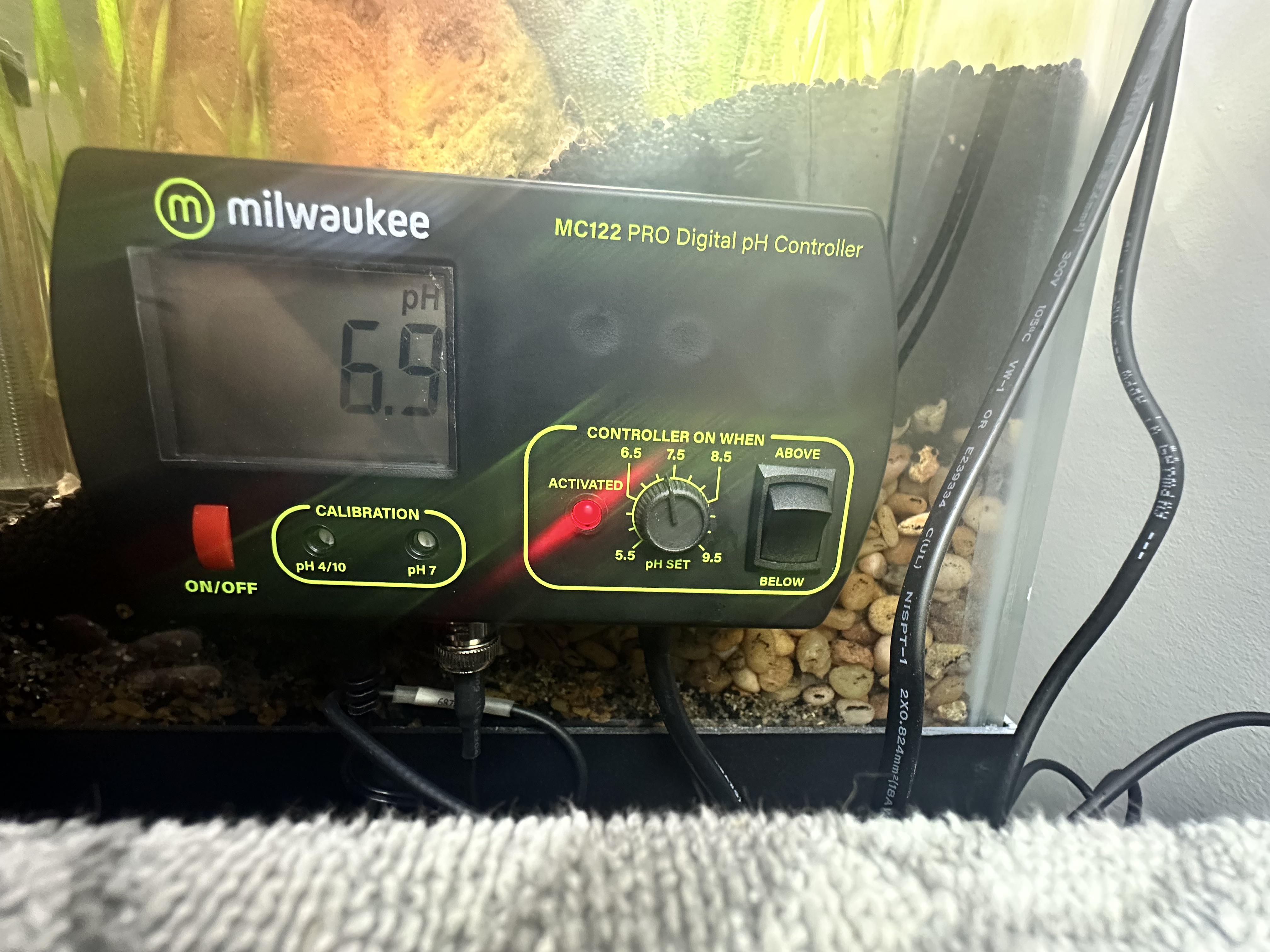 PHコントローラー 水槽 C02 : r/PlantedTank