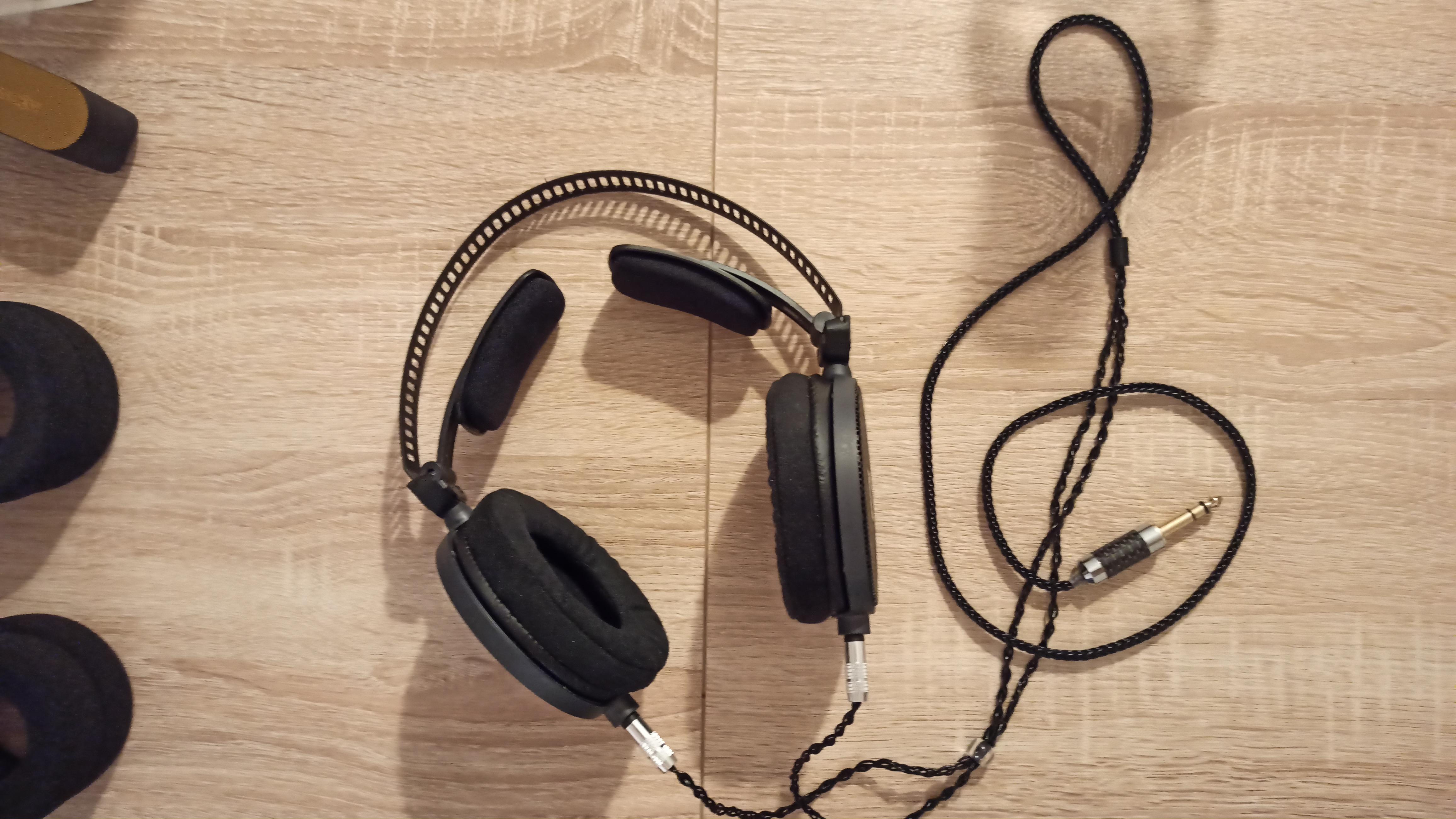 🥳You might remember seeing a picture of a broken pair of ATH-R70X