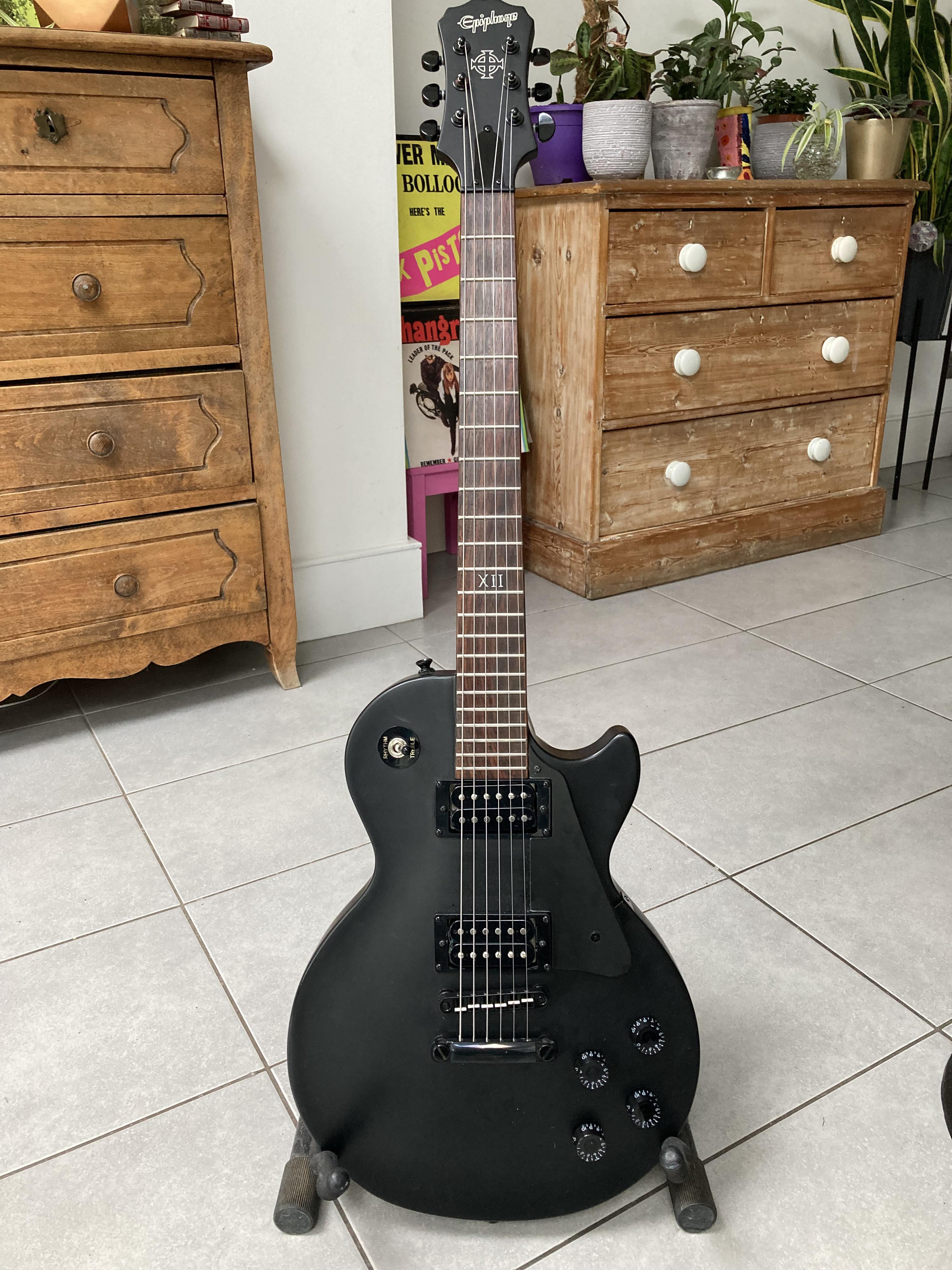 GOTH Les Paul Studio Epiphone Epiphone Goth Les Paul Studio BlackSatin
