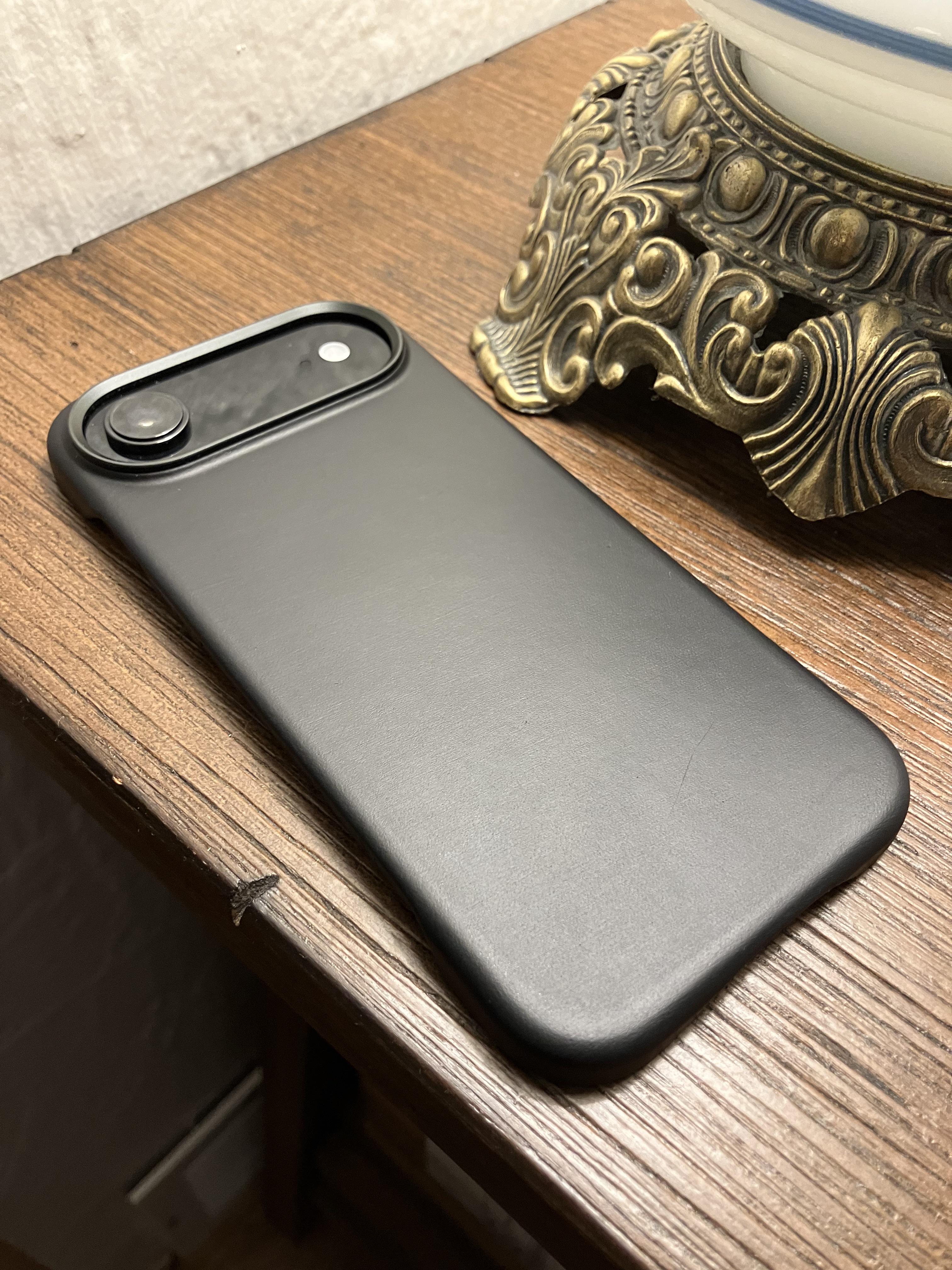 Day 1: Nomad Goods Traditional Leather Case - iPhone Air | Black