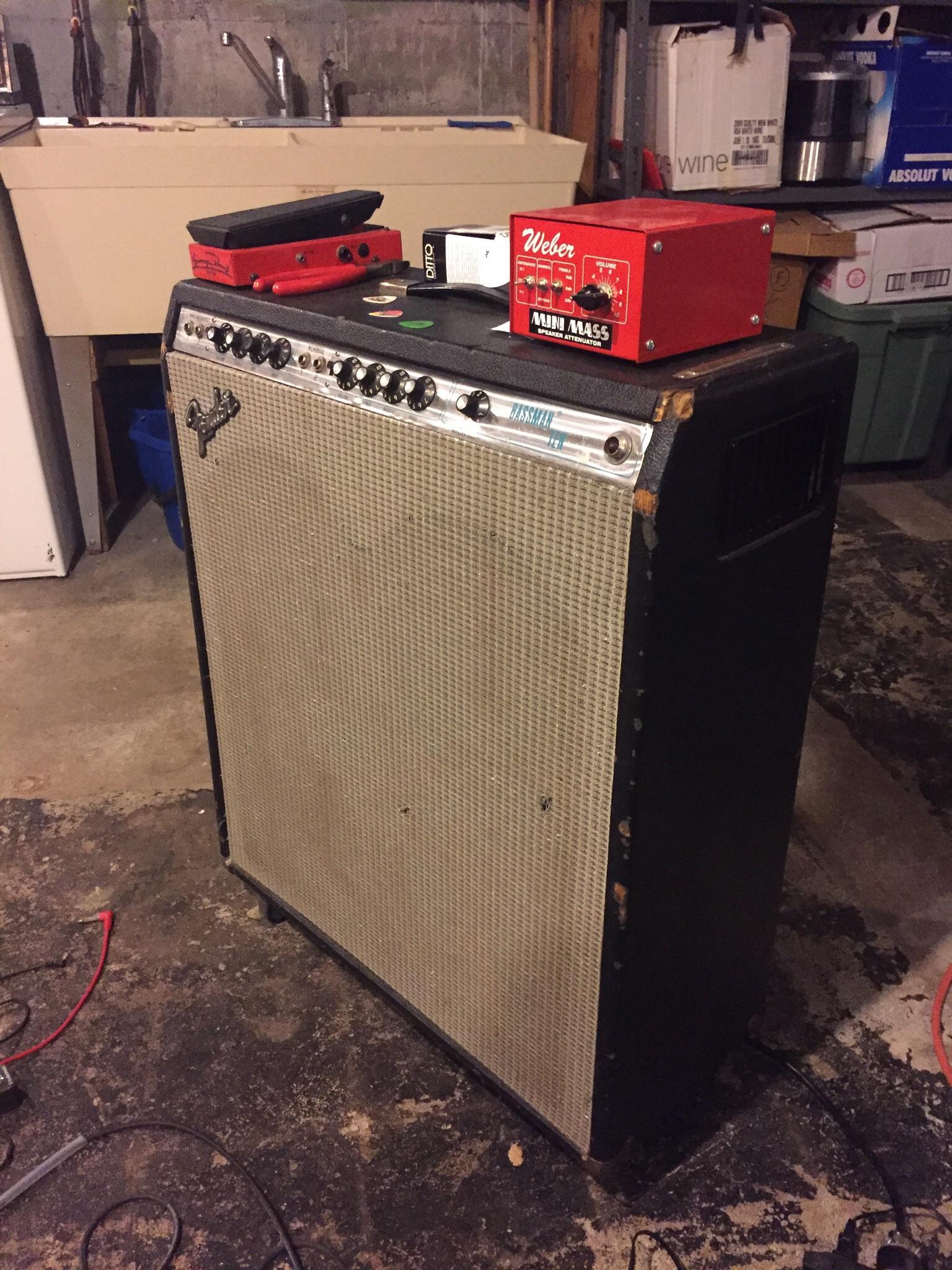 90年代後半から、70年代初頭のこのFender Bassman Ten (4x10コンボ) を