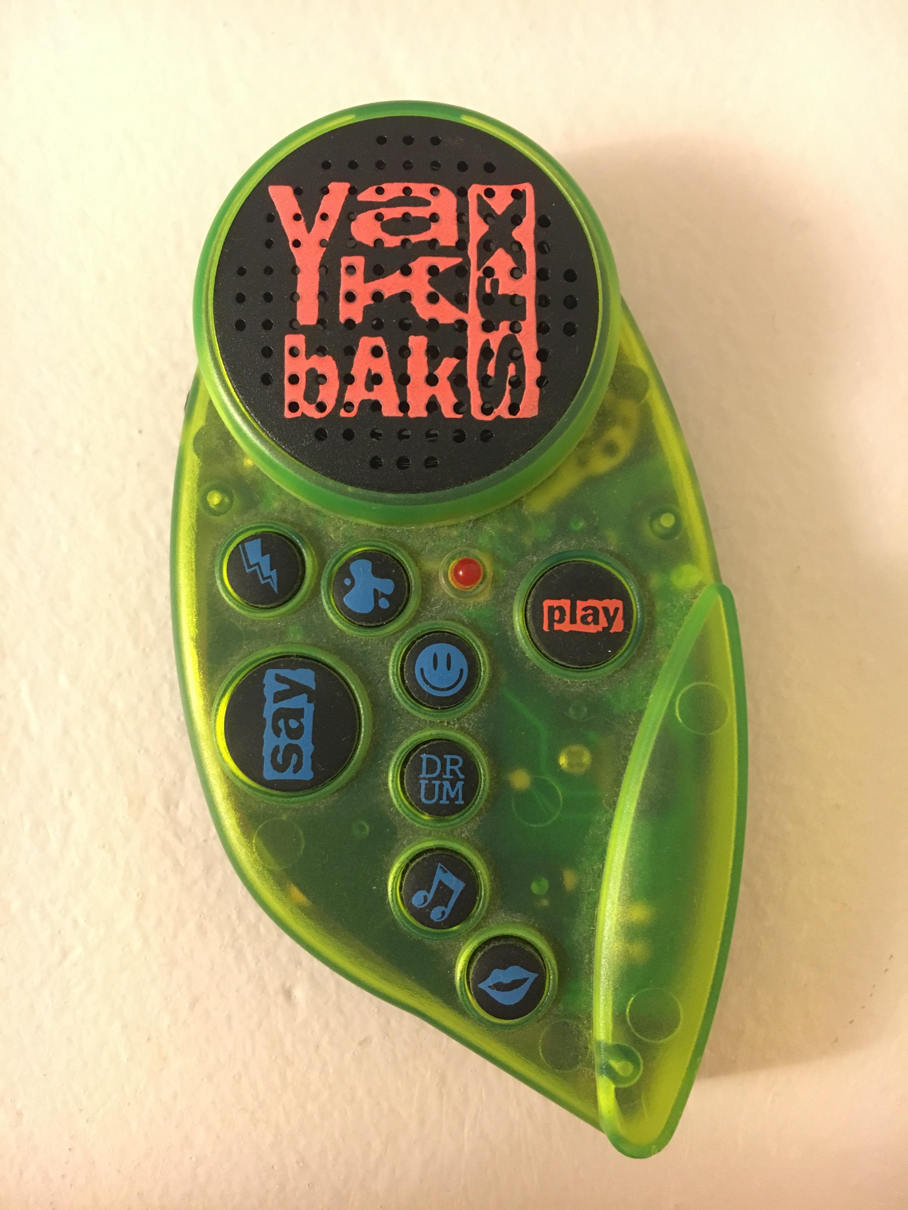 Just found this in my childhood bedroom - Yak Bak SFX from 1995