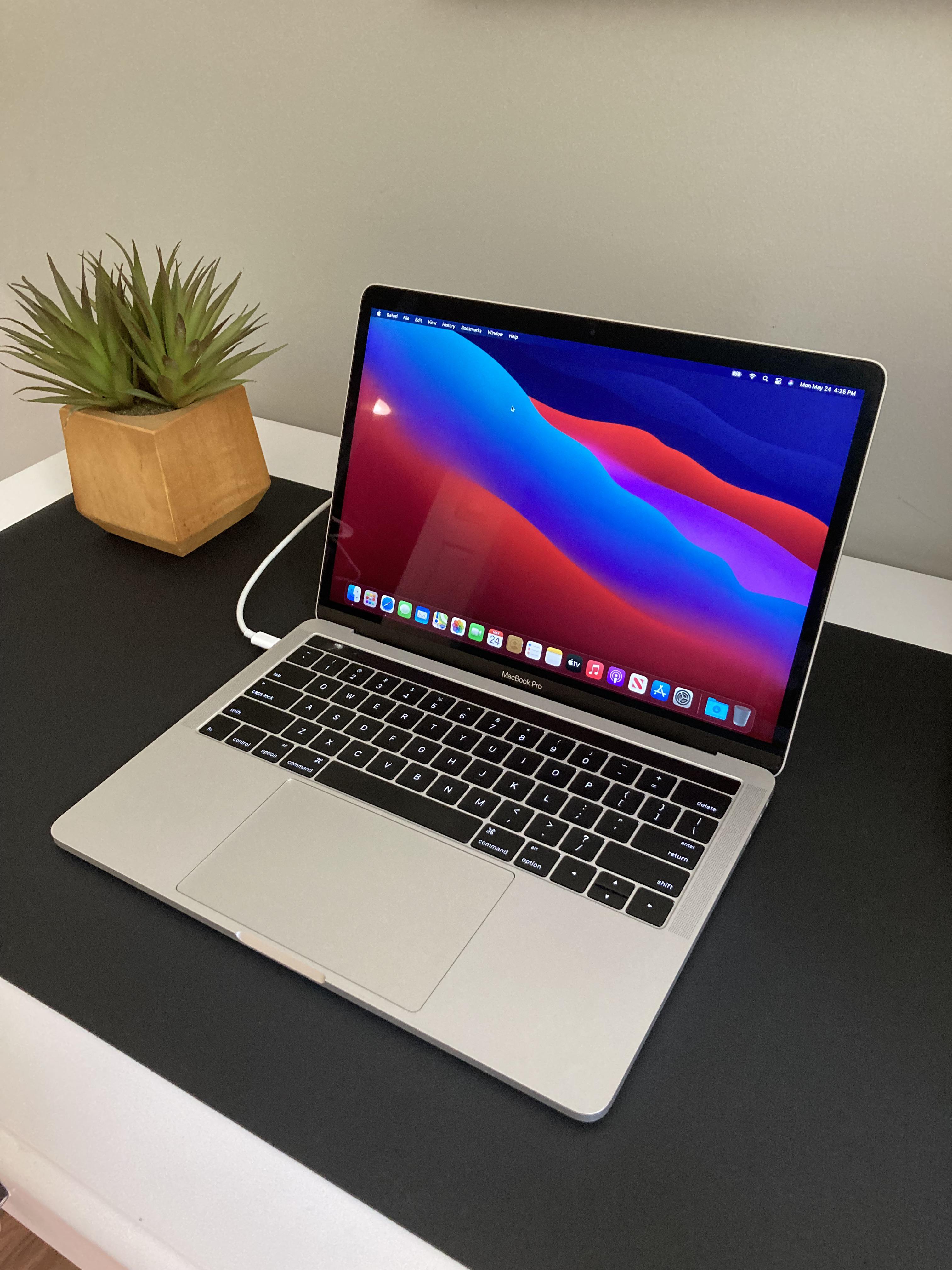 MacBook 最も安い Pro (13-inch, 2016) touch bar MacBook Pro 13