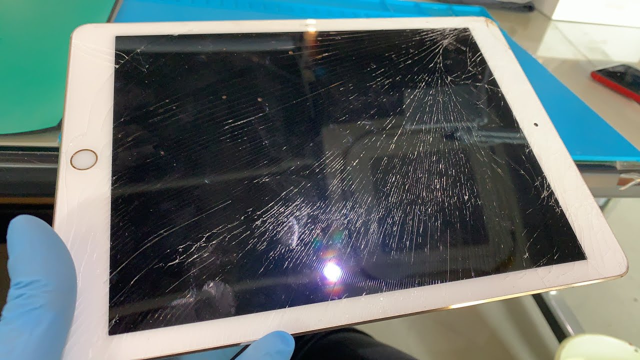 iPad 第6世代 A1674 ガラス画面割れとバッテリー交換修理 - YouTube