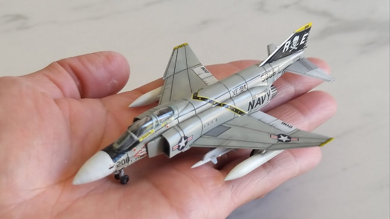 F-4J Phantom, VF-84 Jolly Rogers, 1/144, plastic aircraft model