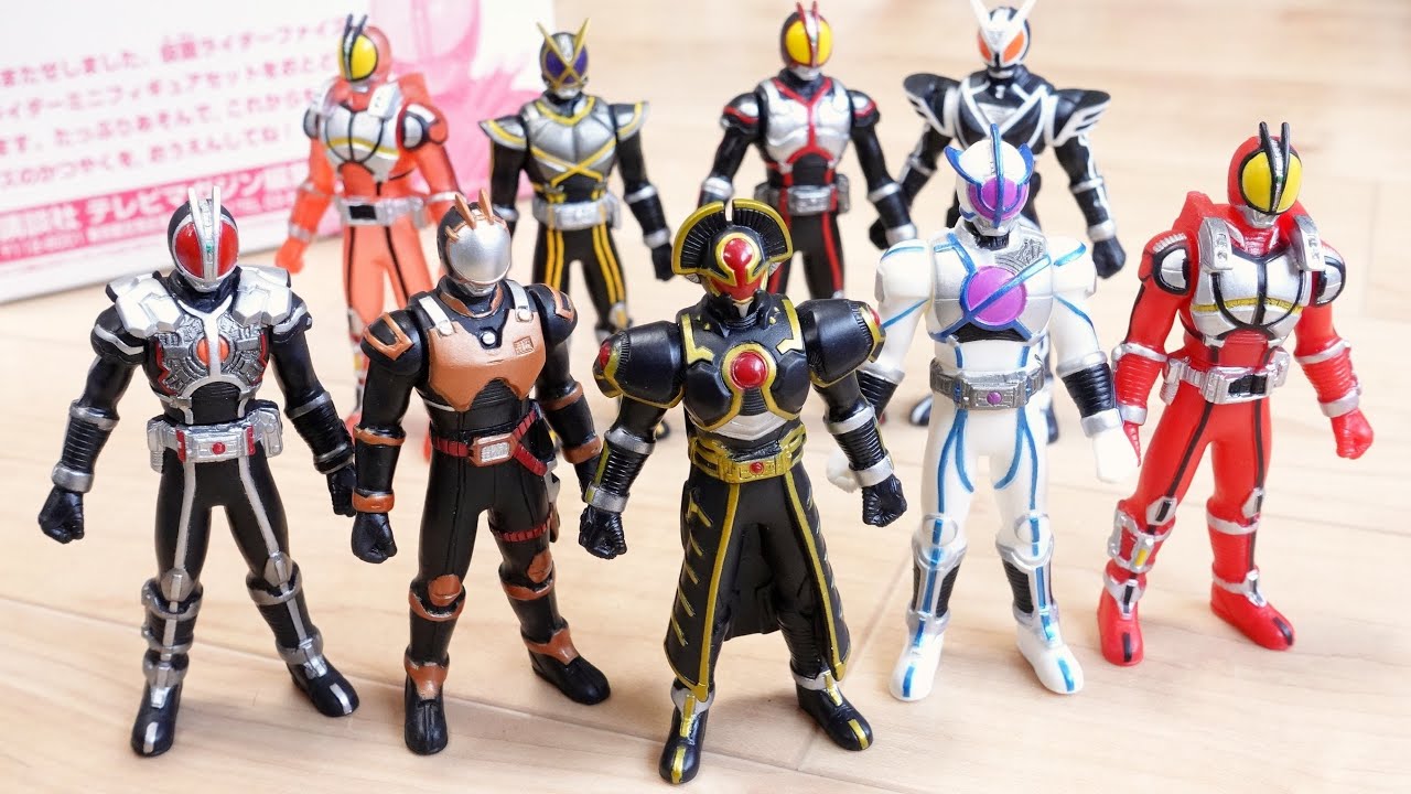 仮面ライダーファイズ全ライダーミニフィギュアセット Amazon.co.jp
