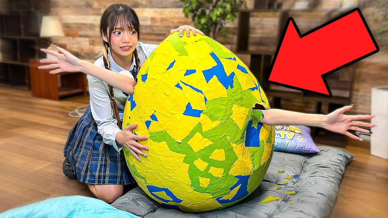 卵の中から女子高生！？超巨大卵を拾ってしまいました【寸劇