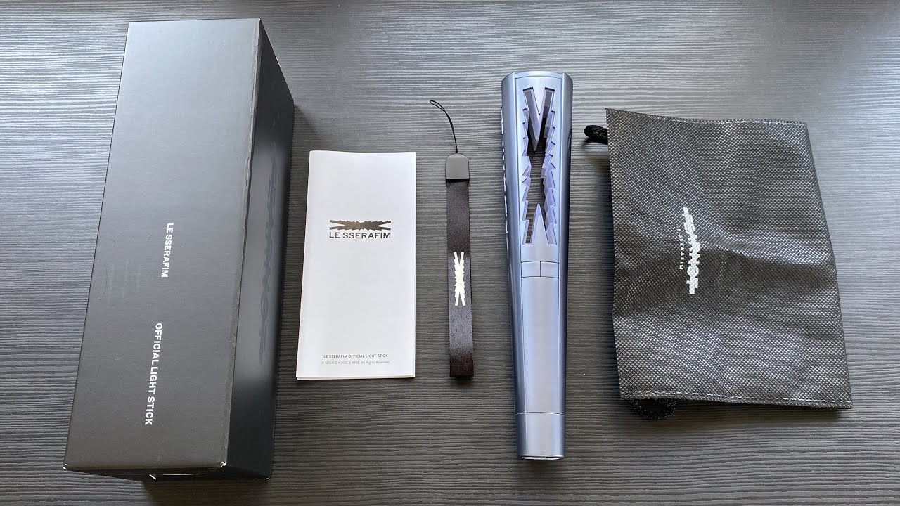 💡 unboxing le sserafim official lightstick - YouTube