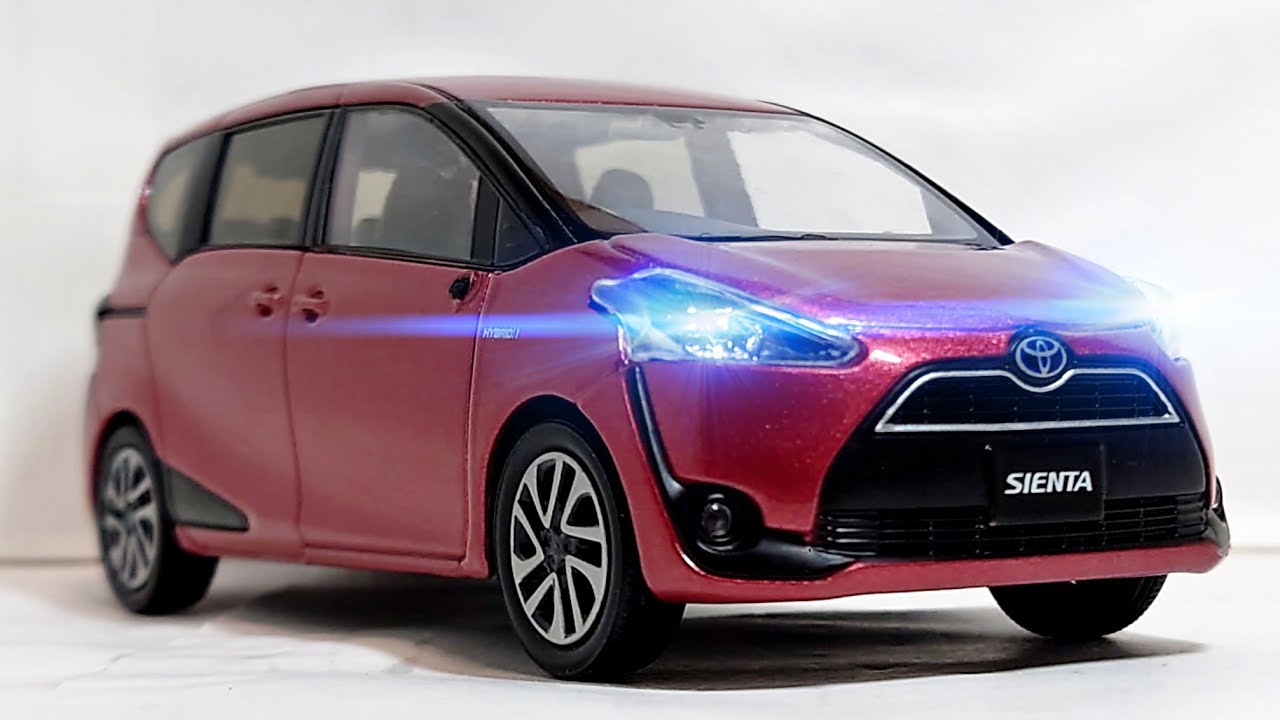 1/30 色見本ミニカー トヨタ シエンタ レッドマイカメタリック - YouTube