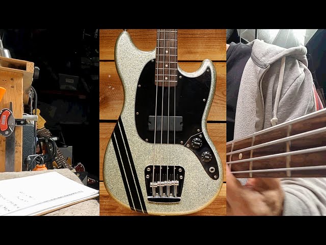 Squier Mikey Way Bass Playing Demo & Features - Fender Short Scale