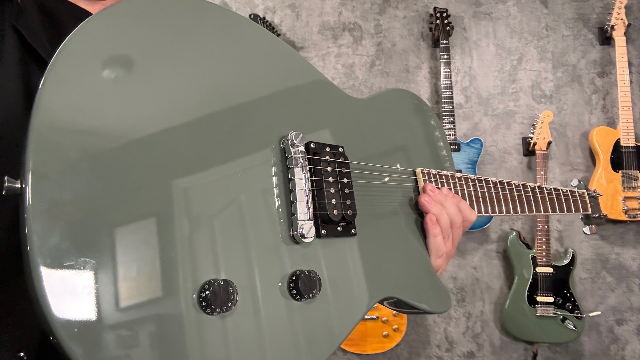 最終価格)コルト Cort X-1 （Valley arts製 ペグ） 最終価格)コルト