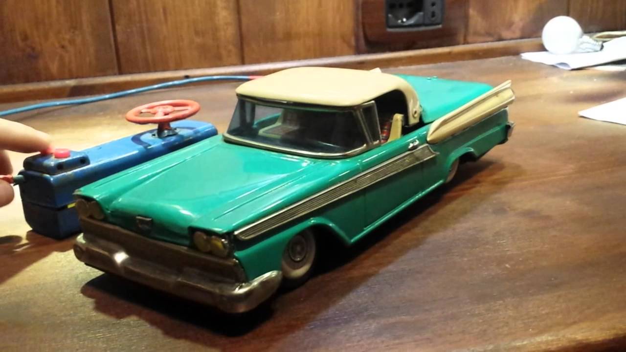 旧バンダイ フォード フェアレーン電動モーターハイウェイ動作不良tin