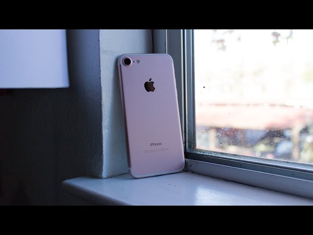 Review: Apple iPhone 7 (128GB, Rose Gold) - YouTube