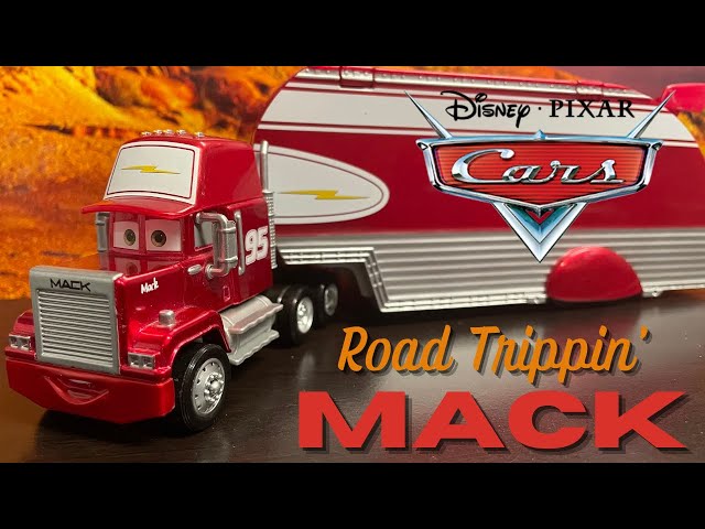 Road Trippin' Mack | Disney/Pixar Cars Hauler Die-cast Showcase