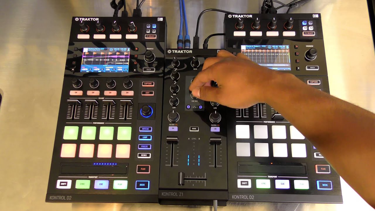 Native Instruments Traktor Kontrol D2 Review & Demo - YouTube