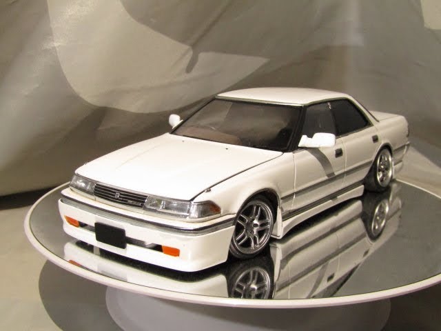 プラモ屋店長が組んでみたレビュー アオシマ 1/24 GX81 マークⅡ - YouTube