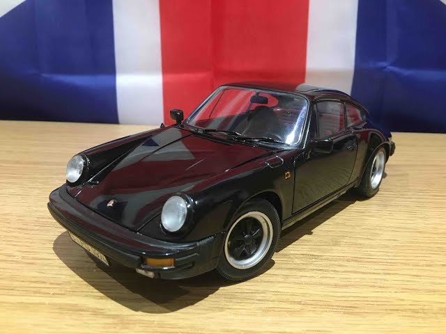 1:18 Minichamps 1983 Porsche 911 (930) - YouTube